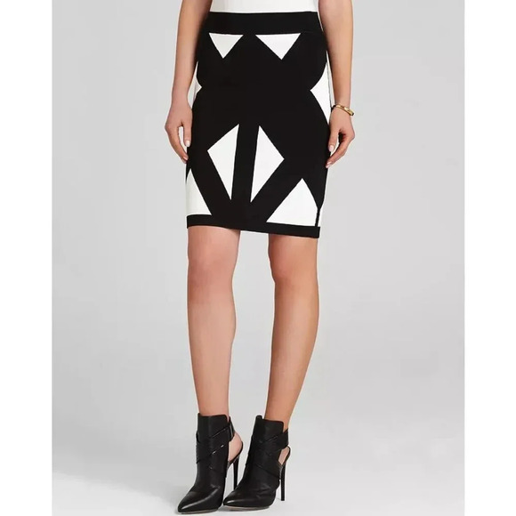 BCBGMAXAZRIA Natalee Black & White Geometric Jacquard Skirt, Size XS - Picture 1 of 6